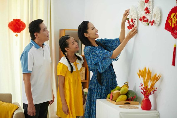 Décoration murale industrielle : créez une ambiance urbaine et authentique chez vous